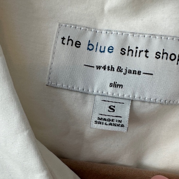 Classic White Ladies Shirt - Picture 3 of 3